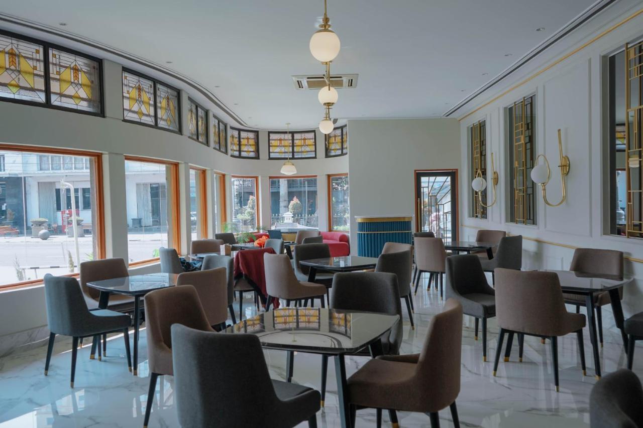 Hotel Savoy Homann Μπαντούνγκ Εξωτερικό φωτογραφία