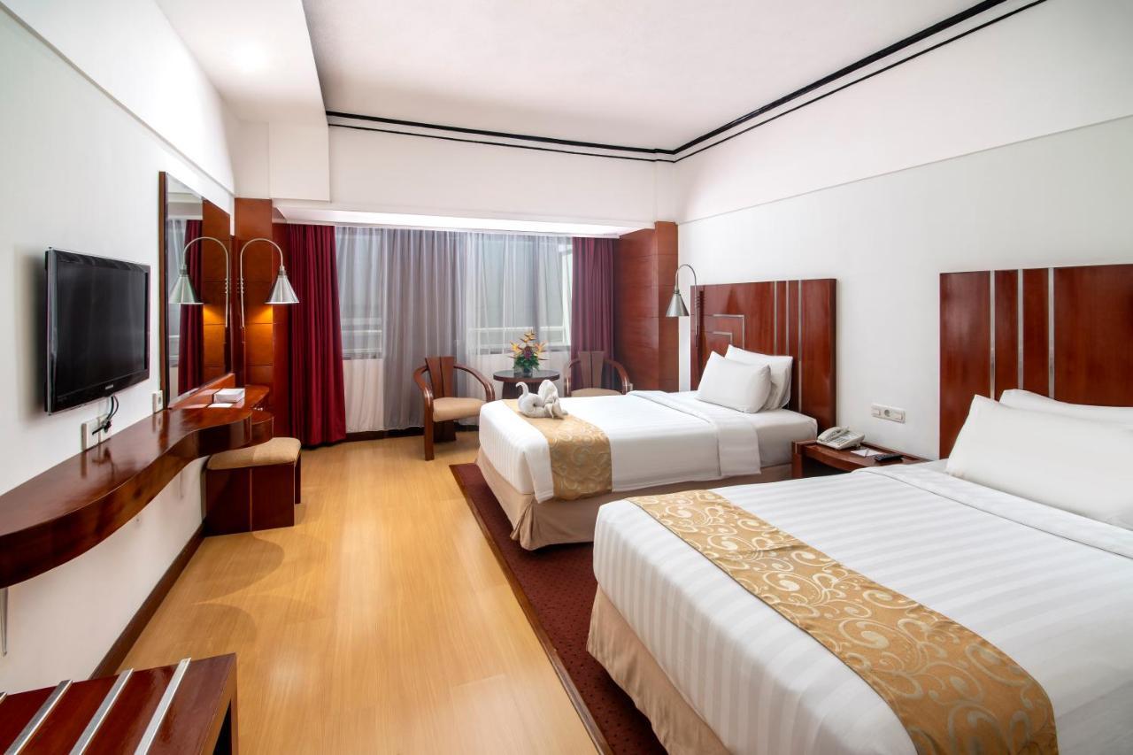 Hotel Savoy Homann Μπαντούνγκ Εξωτερικό φωτογραφία