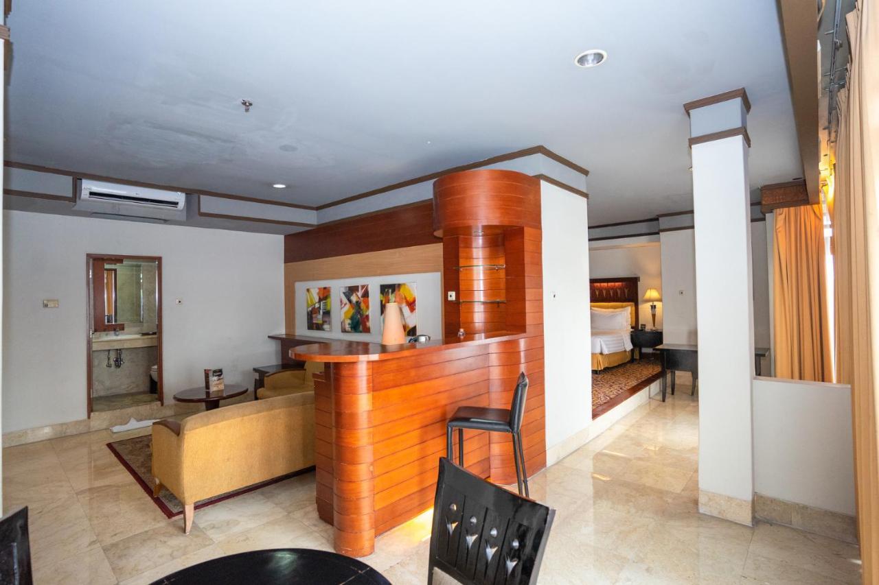 Hotel Savoy Homann Μπαντούνγκ Εξωτερικό φωτογραφία
