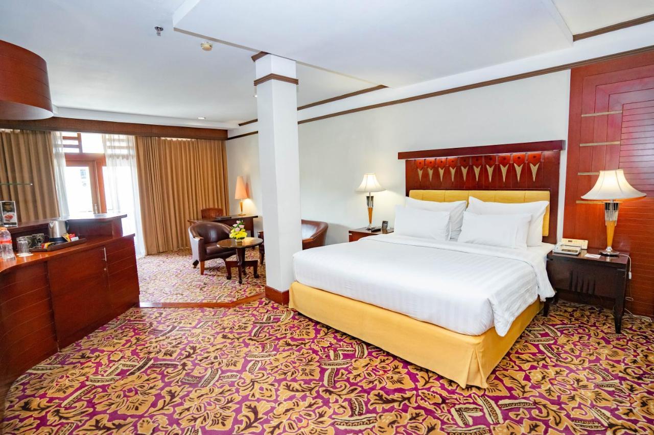Hotel Savoy Homann Μπαντούνγκ Εξωτερικό φωτογραφία