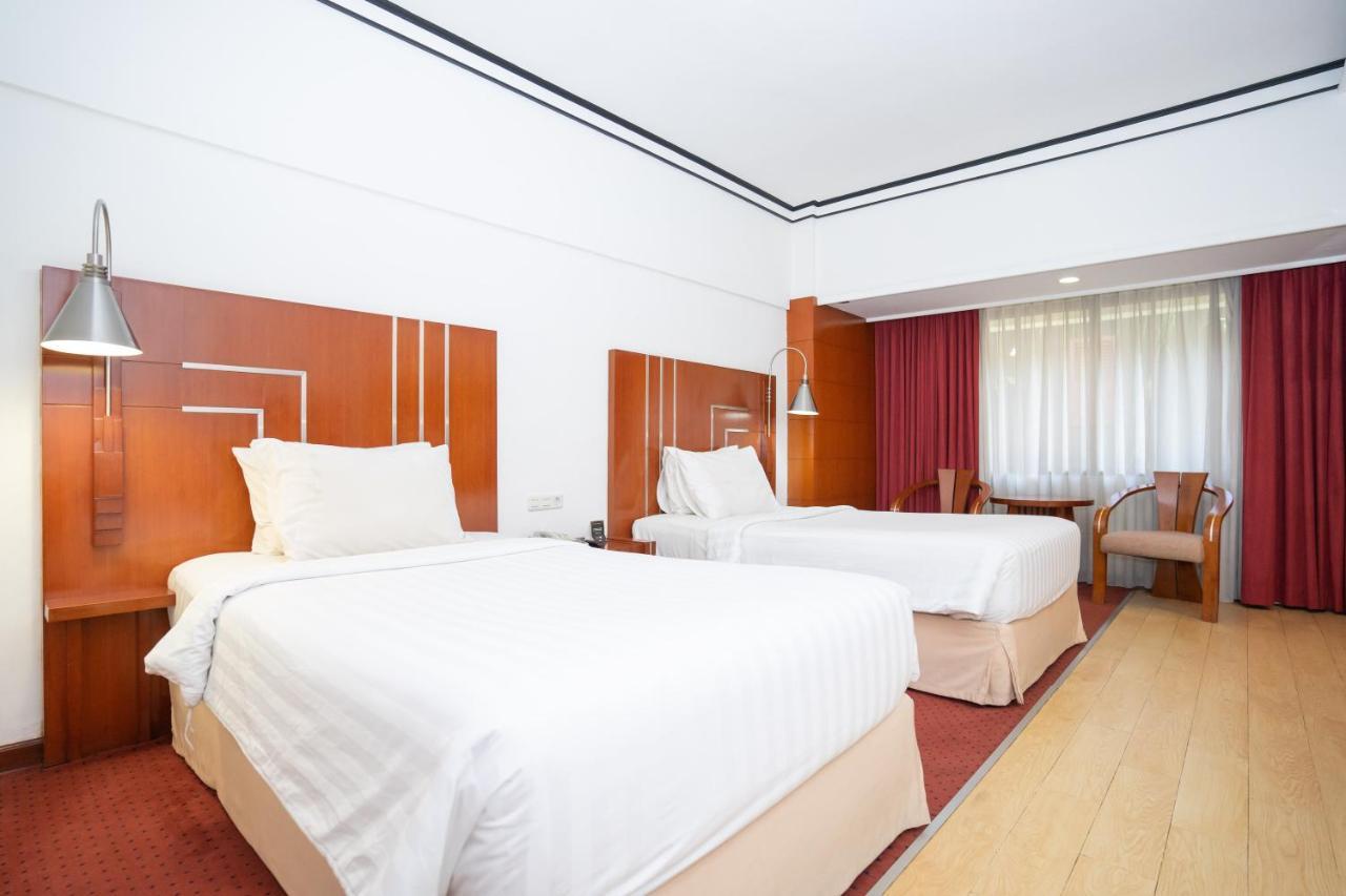 Hotel Savoy Homann Μπαντούνγκ Εξωτερικό φωτογραφία