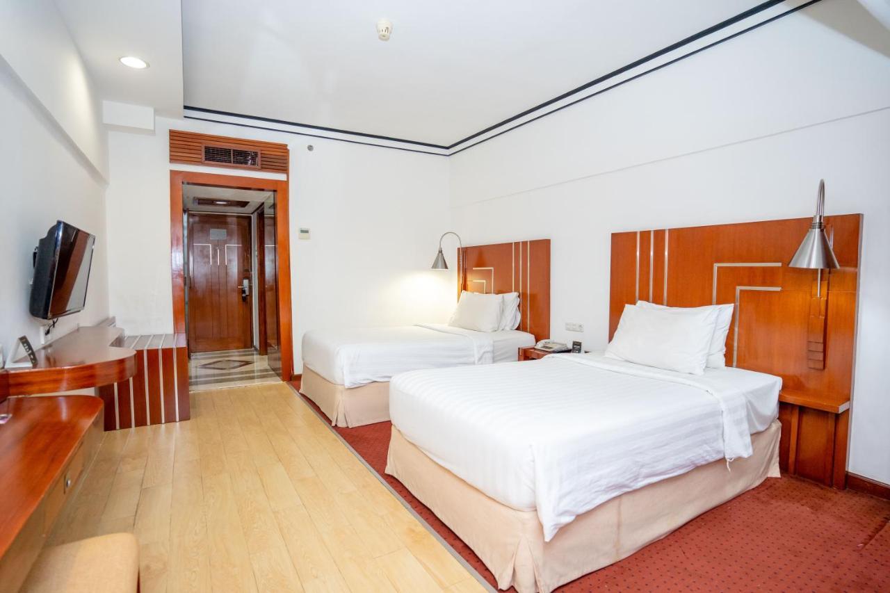 Hotel Savoy Homann Μπαντούνγκ Εξωτερικό φωτογραφία