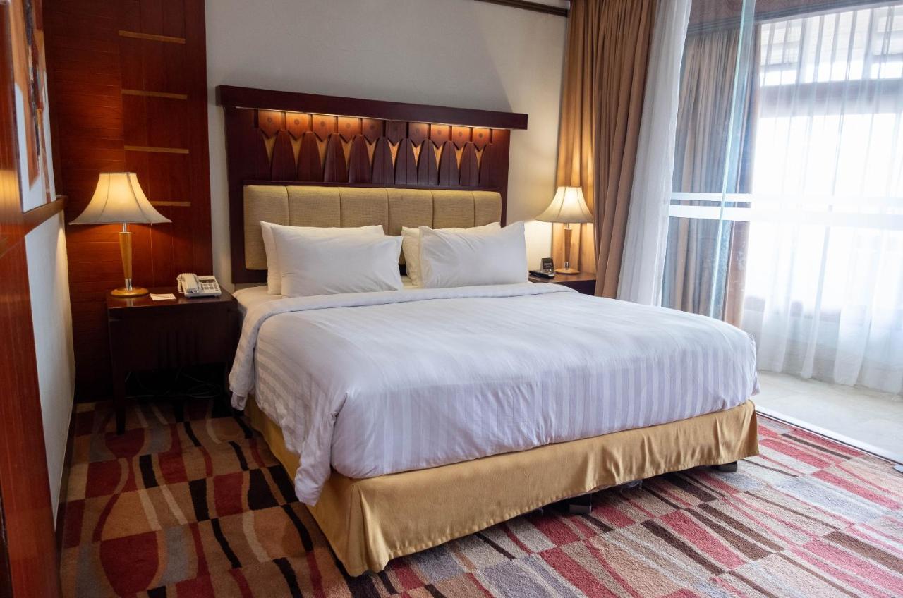 Hotel Savoy Homann Μπαντούνγκ Εξωτερικό φωτογραφία