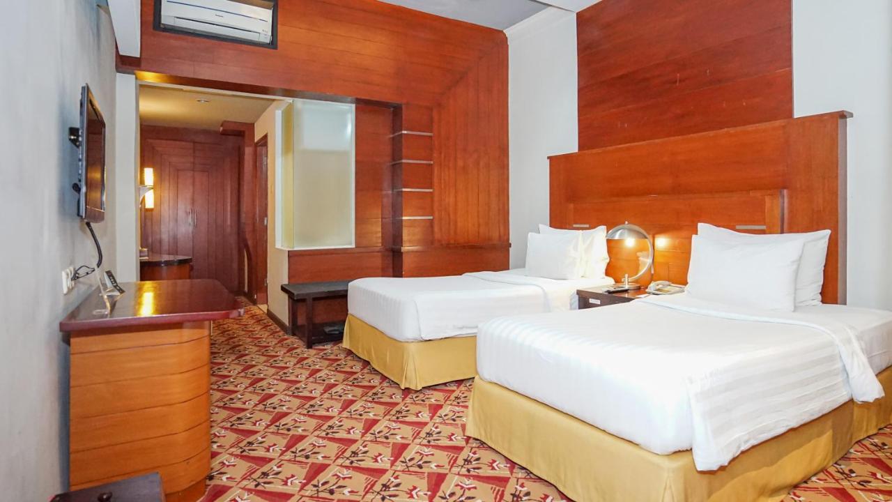 Hotel Savoy Homann Μπαντούνγκ Εξωτερικό φωτογραφία