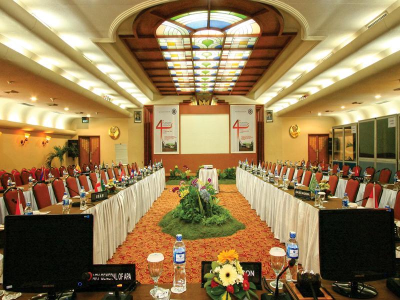 Hotel Savoy Homann Μπαντούνγκ Εξωτερικό φωτογραφία
