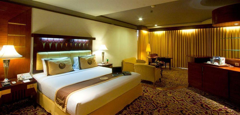 Hotel Savoy Homann Μπαντούνγκ Εξωτερικό φωτογραφία
